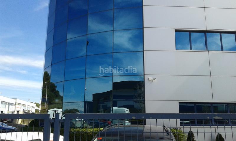 Foto 61ab2f1a-fdd6-44dc-b04b-533a5b5d8ca9. Rent office space with heating parking in Zona Nord Rubí