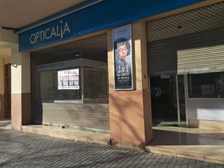 Lloguer Local Comercial a Centre. Local