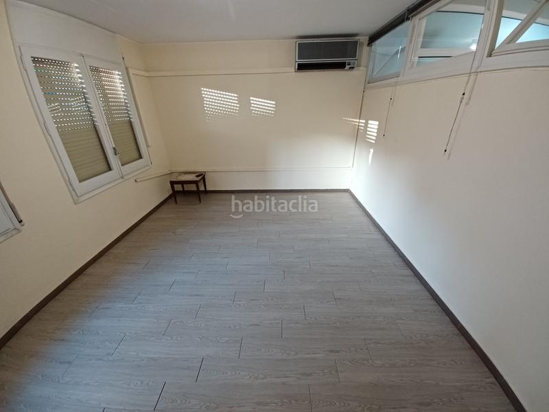 Foto 9a21af75-f253-4fca-ae15-f82a63abf750. Rent office space in Centre Rubí