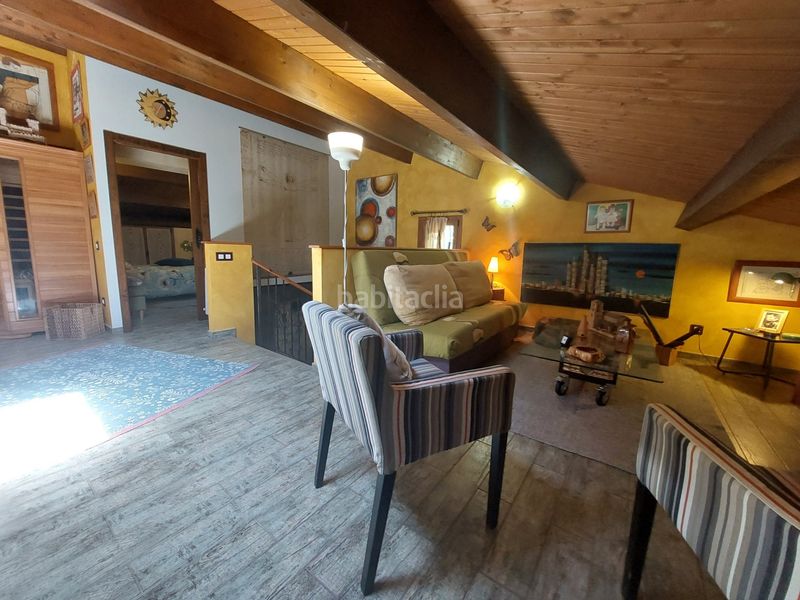 Foto e08b219b-757a-453c-b1a2-c5c3e72e6066. Casa en Zona Nord Rubí