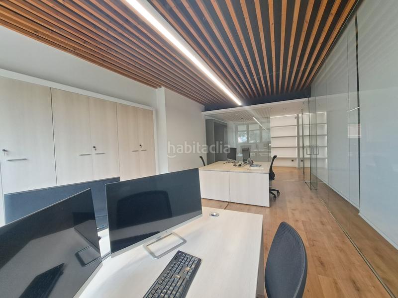 Foto 782bebce-1fca-4516-a459-0ecbc94438b6. Affitto ufficio con parcheggio in Can Vallhonrat Rubí