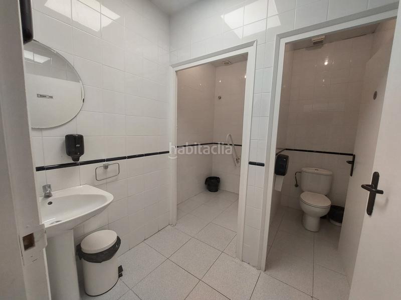 Foto be7a4fa8-f6cb-46f3-9233-849336cc24e0. Rent office space with heating in Centre Rubí