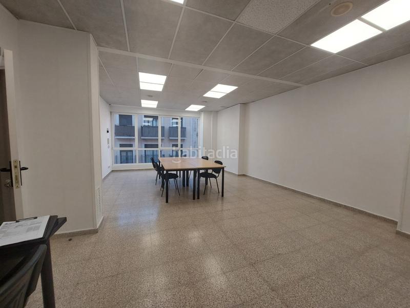 Foto a63023fc-7c3a-4f11-a63d-ca3702b8028f. Location bureau avec chauffage dans Centre Rubí