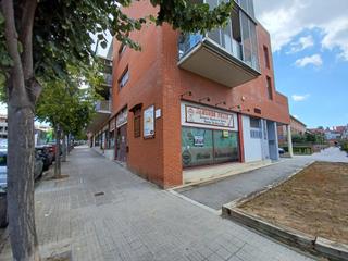 Lloguer Local Comercial a La Serreta. Local