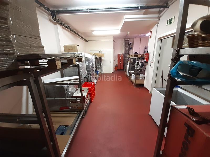 Foto aee3d7b9-be36-4bd9-aae8-7450cc0011df. Lloguer local comercial amb calefacció a Mercat Rubí