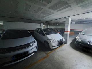 Parking coche en La Serreta. Aparcamiento