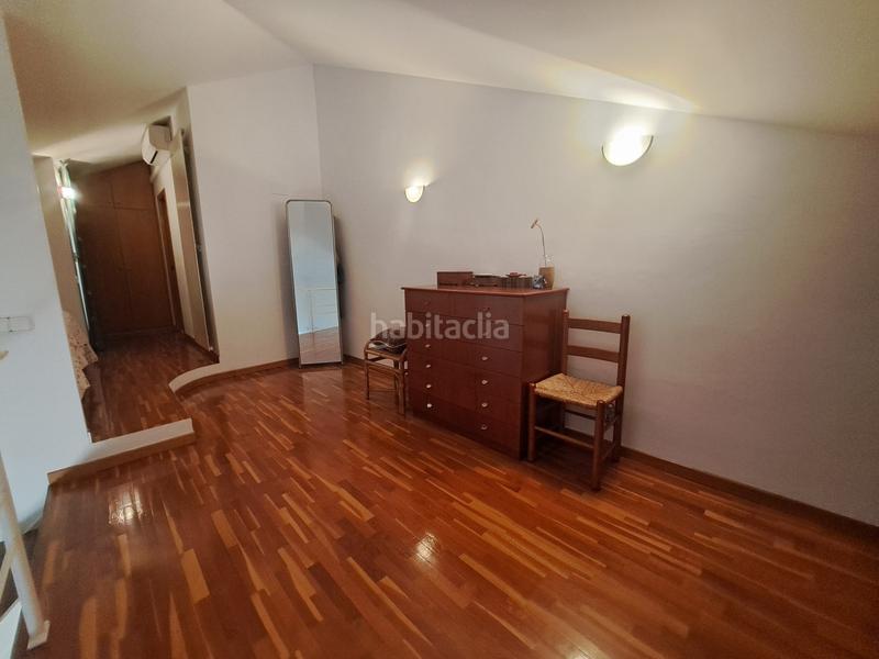 Foto 8a4a7b64-c7fd-4e0a-9e76-53a96849aae0. Dúplex amb calefacció aparcament a Progrés Rubí