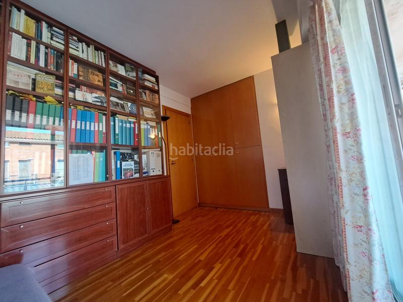 Foto b8976557-37a6-4a5f-97e0-dac55cf30204. Dúplex amb calefacció aparcament a Progrés Rubí