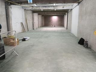 Bâtiment à usage industriel à Mercat. Nave