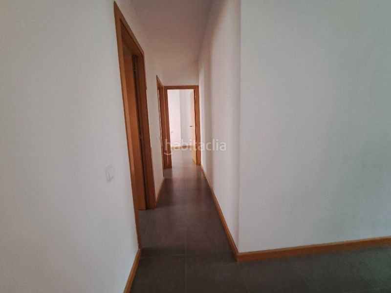 Foto a3594428-8b5f-4d92-9572-672f90687d71. Dúplex amb calefacció aparcament a Centre Rubí
