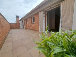 Duplex in Zona Nord. Piso