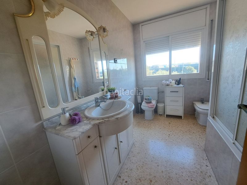 Foto 1e73b006-eea9-461c-a741-9415c862dcd9. Casa amb calefacció aparcament a Can Vallhonrat Rubí