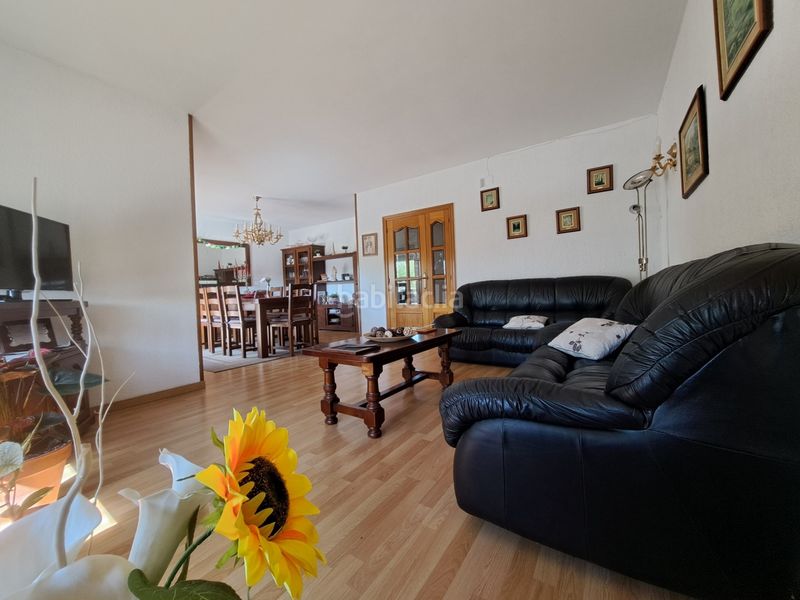 Foto 91228fb3-9689-42f0-add9-eceea0885904. Casa amb calefacció aparcament a Can Vallhonrat Rubí