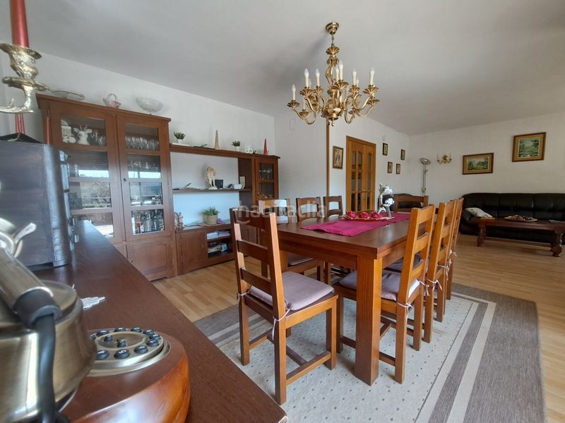 Foto a30555bb-6b40-421f-b644-a6bc7a6f50ad. Casa amb calefacció aparcament a Can Vallhonrat Rubí