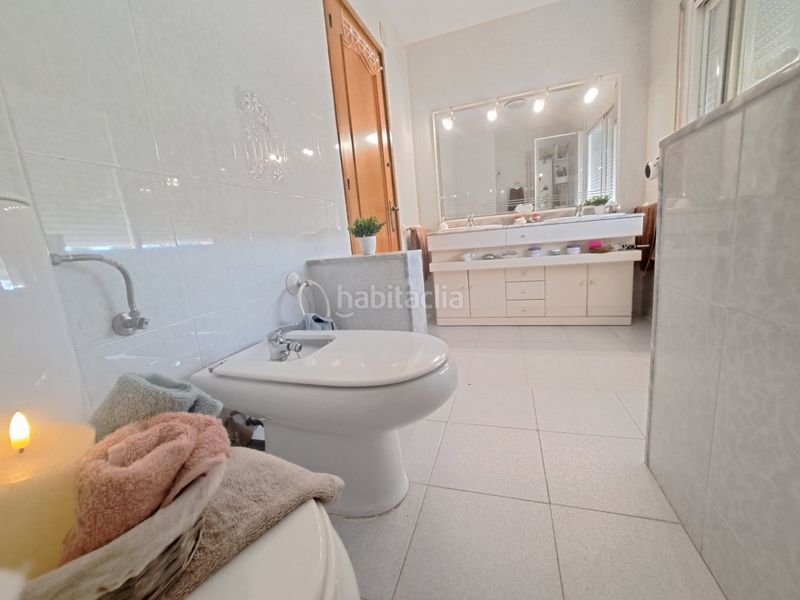 Foto a9893c66-5f6b-4071-9f38-3dc6d5710306. Casa amb calefacció aparcament a Can Vallhonrat Rubí