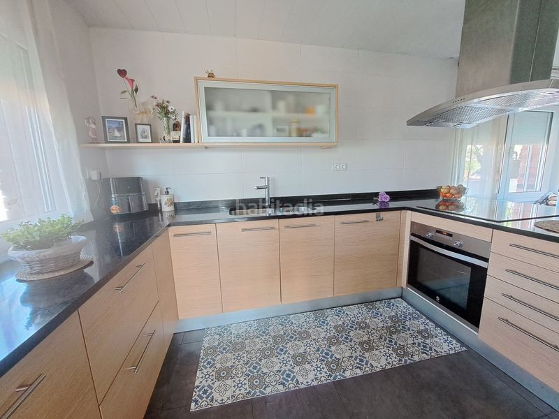 Foto dd3cce05-b890-4498-a019-c1a89e576bd7. Casa amb calefacció aparcament a Can Vallhonrat Rubí