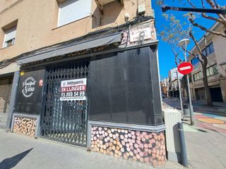 Location Local commercial à La Serreta. Local