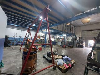 Bâtiment à usage industriel à Zona Industrial. Nave