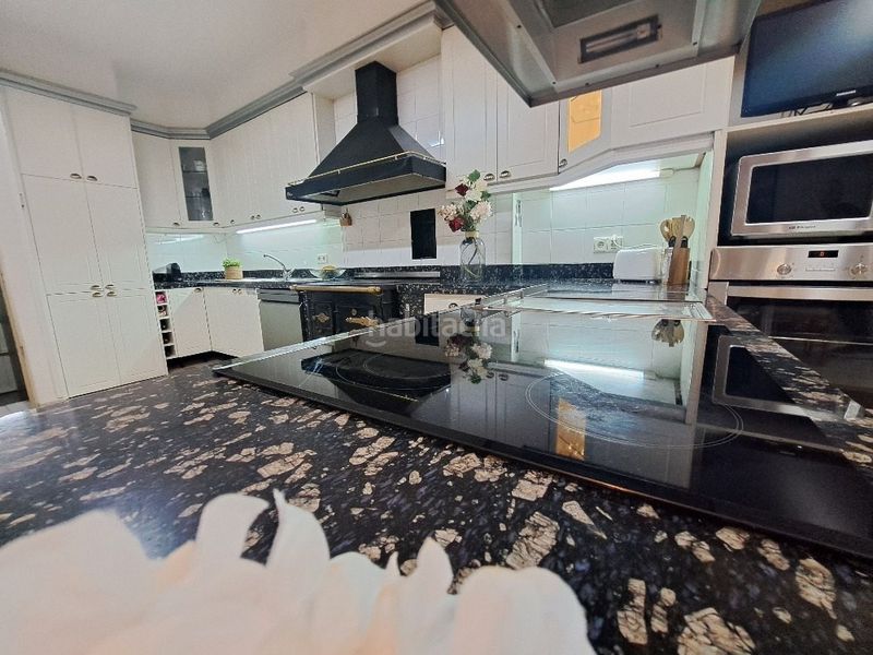 Foto a8957204-b0a8-4d8f-8540-9d3b430199bb. Casa adossada amb calefacció aparcament a Zona Nord Rubí