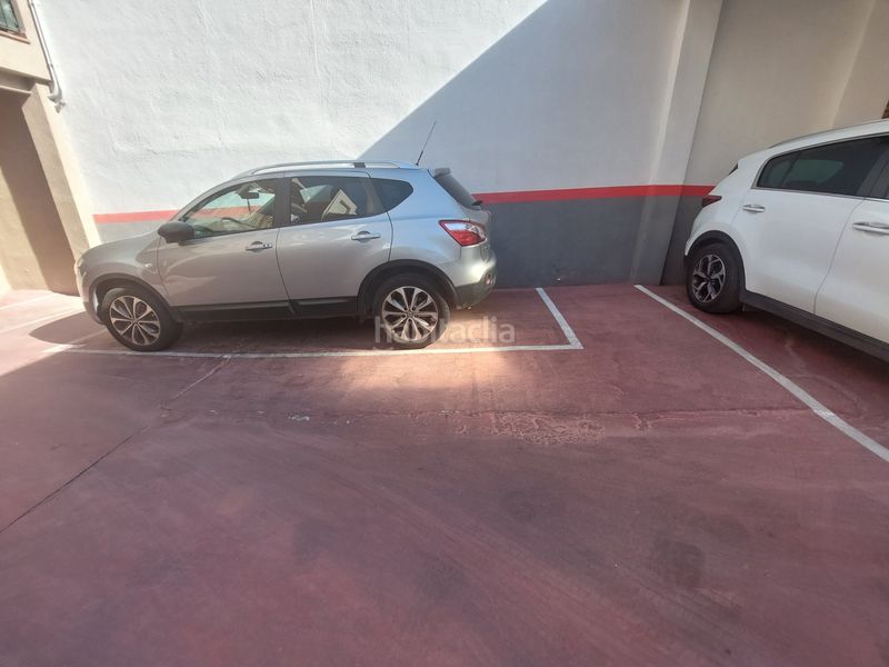Foto 52e263a6-441c-4b93-8fba-861a317851f9. Parking coche en Centre Rubí