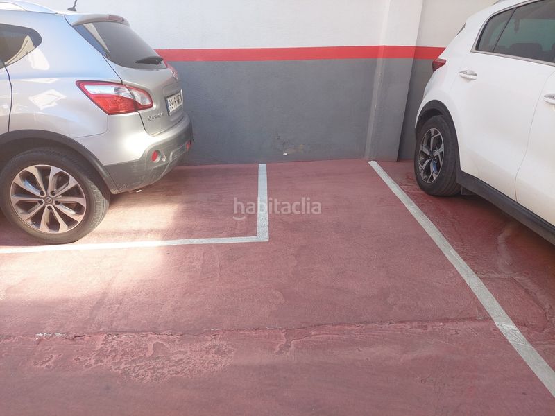 Foto fd3b3bbe-1f4b-4d42-85ed-35ba97bab068. Parking coche en Centre Rubí