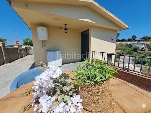 Foto a56c3673-8ca9-488e-be6d-693583511eea. Casa amb aparcament a Sant Muç Rubí