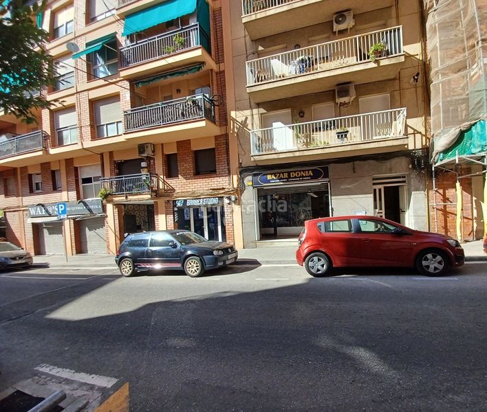 Foto a13839f9-1922-42f0-aeb3-8e4057ab1a1e. Local comercial a Mercat Rubí
