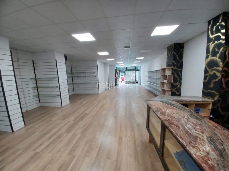 Foto ece30a3d-9033-463a-b170-8abb457ce3ee. Local comercial a Mercat Rubí