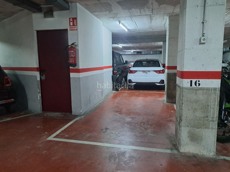 Foto 3bf6e926-8328-4eb2-bc15-86b54a92e8f5. Aparcament cotxe a La Serreta Rubí
