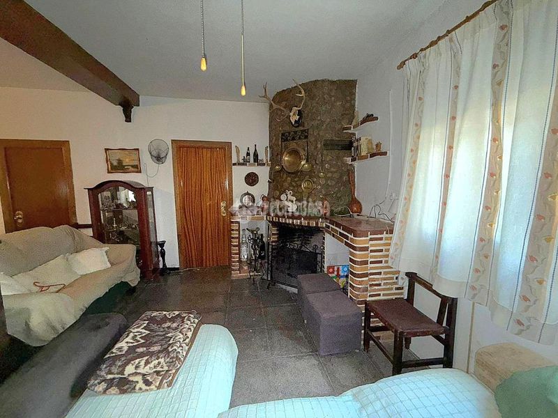 Foto d93d15f1-d1ba-456d-82a1-cef9c390a5e6. Masia amb calefacció piscina a Guarromán