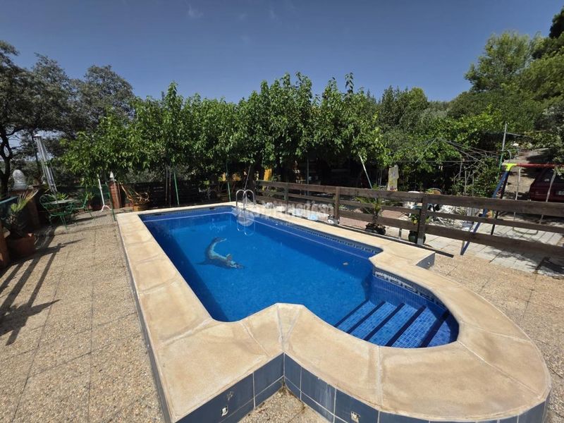 Foto e98c0bd1-68ae-42e1-9c90-d51028f2e35e. Masia amb calefacció piscina a Guarromán
