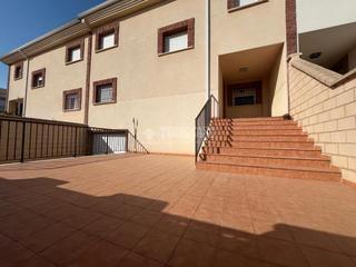 Doppelhaus in La Paz - Las Américas. Casa en venta en linares