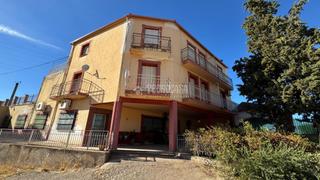 Casa aparellada en Linarejos. Casa en venta en linares