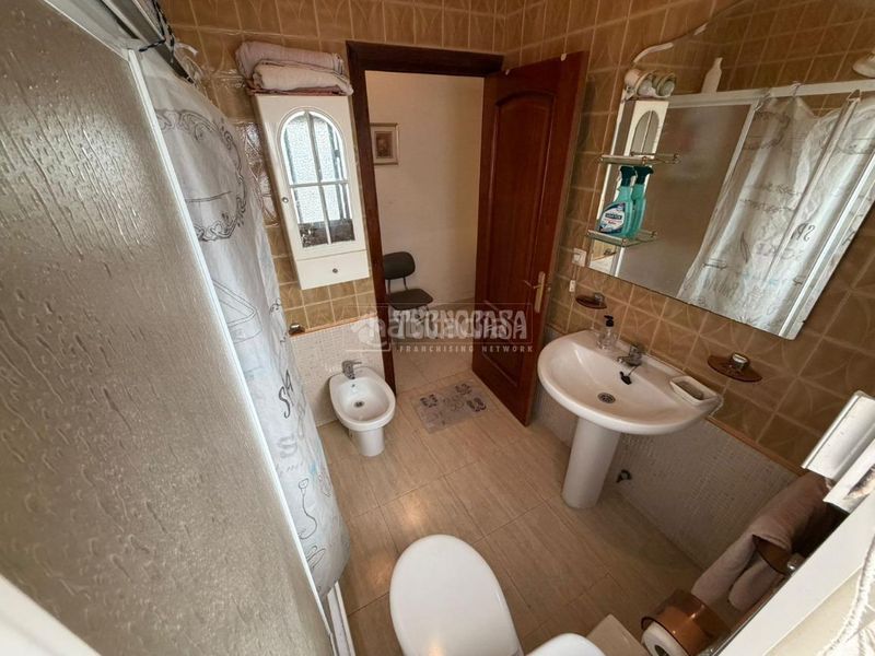 Foto 0ed94177-86e4-42f9-9de6-5bb5263f4c1c. Casa aparellada a Bailén