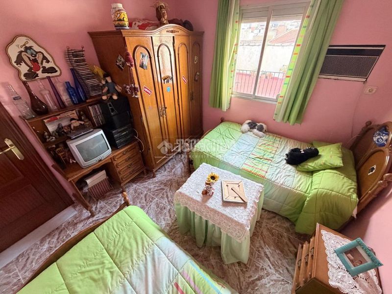 Foto 86a43eb1-dac7-4d94-a3da-413bcb15c02c. Casa aparellada a Bailén