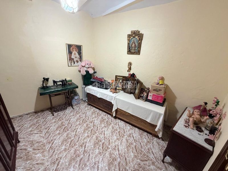 Foto 95b60cc6-feb0-4892-80f2-704e00f5add7. Casa aparellada a Bailén