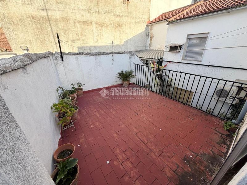 Foto cc375433-4631-4fa9-8f36-83f7e9202e6e. Casa aparellada a Bailén