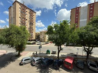 Estudi a La Paz - Las Américas. Piso en venta en linares