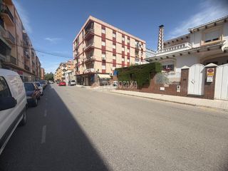Local Comercial a San Gonzalo. Nave en venta en linares