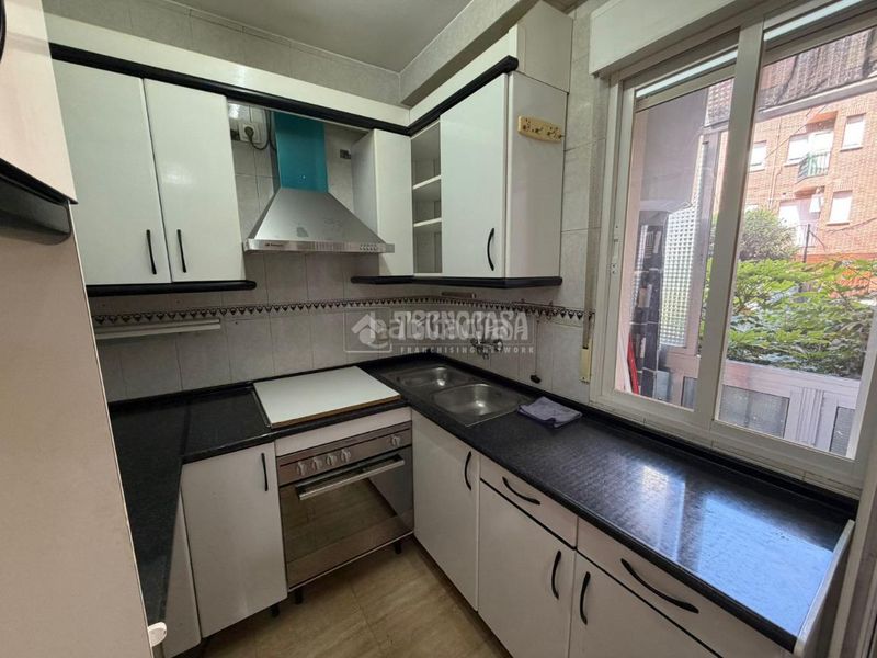 Foto a3b7d376-40c1-455c-b0b9-278a2f4d10f7. Flat with heating in La Alhóndiga Getafe