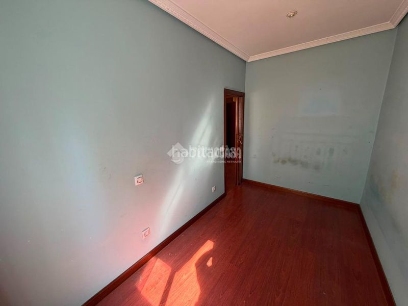 Foto c03ae373-a0f9-4e84-8fec-7c5872a1e22f. Flat with heating in La Alhóndiga Getafe