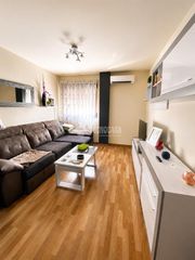 Flat in Gójar. Piso en venta en gójar
