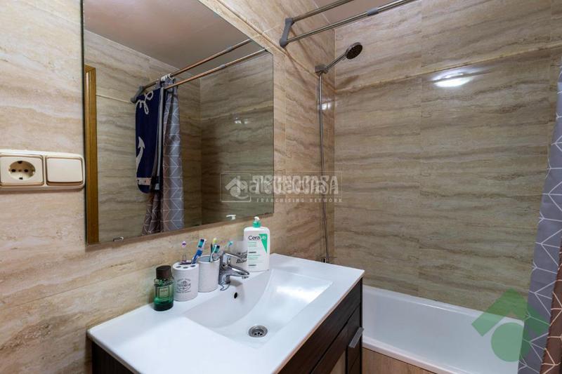 Foto 495e1b2c-be68-4cc6-bac0-a4e144314a3c. Piso  en venta en Gójar