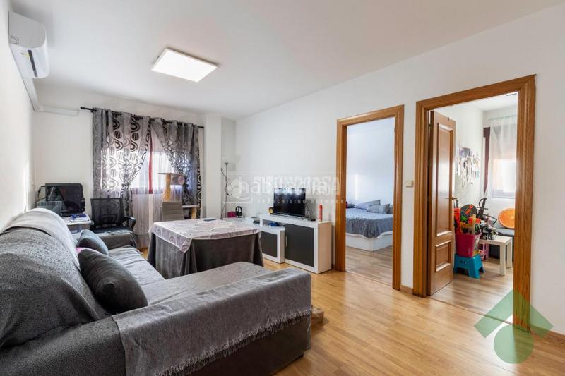 Foto 7bbc74d7-e893-4756-8f85-6783004b6d3a. Piso  en venta en Gójar