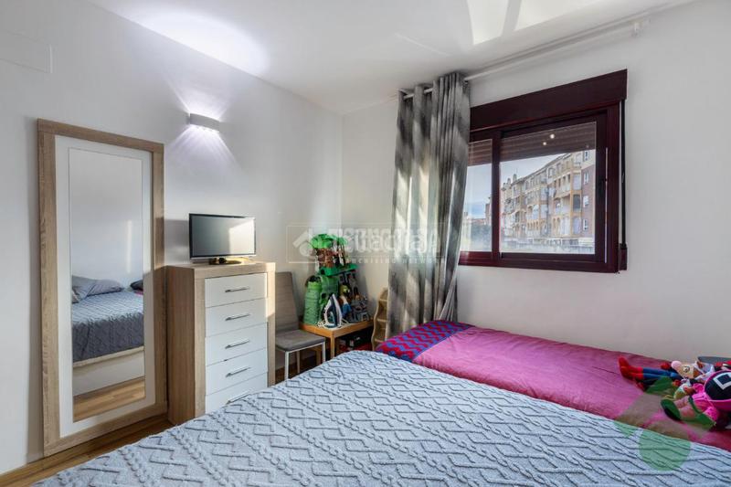 Foto d8cbbda5-bdf2-4578-9933-1c1da552f98d. Piso  en venta en Gójar