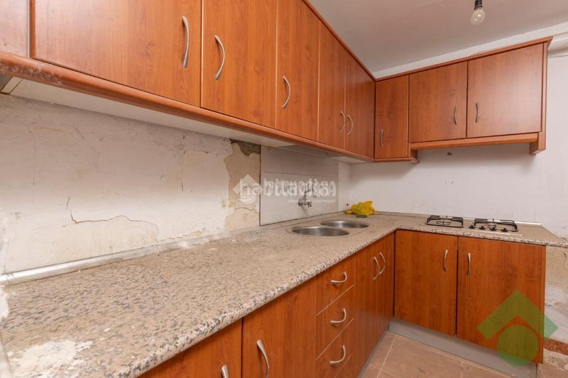 Foto 170e5f54-f9de-4366-84ef-e783fc2cf4ae. Casa aparellada a Gójar