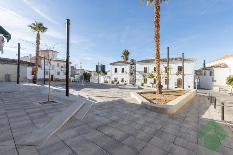 Foto 594e9cbe-9ad1-4c32-8eb4-8d9d5bddcdc0. Casa aparellada a Gójar