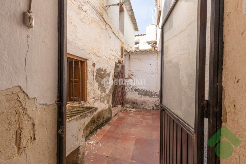 Foto 6c702b95-3b98-41fd-929f-79b5dc382536. Casa aparellada a Gójar