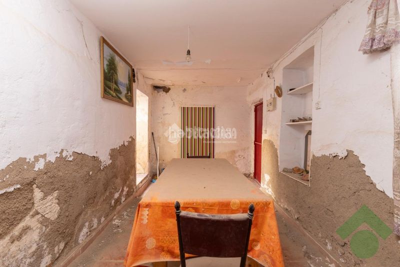 Foto 812774c4-1eb7-4703-ab7f-934244e0e181. Casa aparellada a Gójar