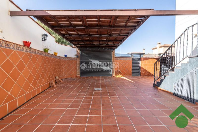 Foto 6f85aa4e-eb07-43ed-b0de-18e5c5c74b26. Casa amb calefacció aparcament a Ogíjares